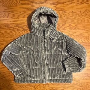 American Eagle Outfitters Plush Quilted Hooded Jacket - Gray